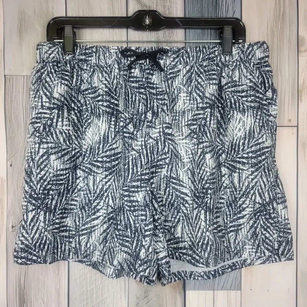 Reel Legends Performance Shorts Black White Leaf Print Size Large